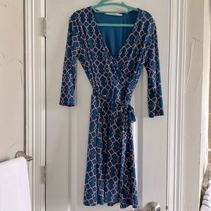 41 hawthorn stretchy faux wrap dress